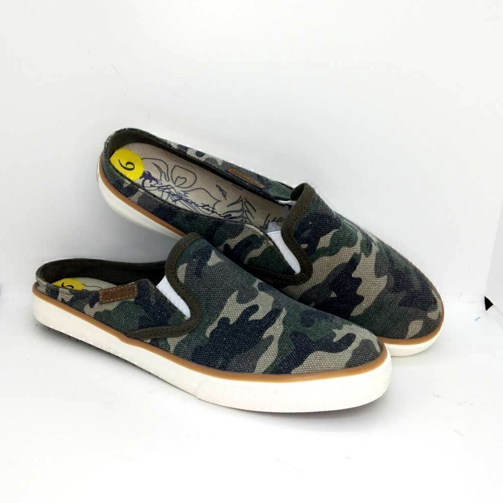 Women's New "Margaritaville Camo Sailor" Slip ons - sz. 9